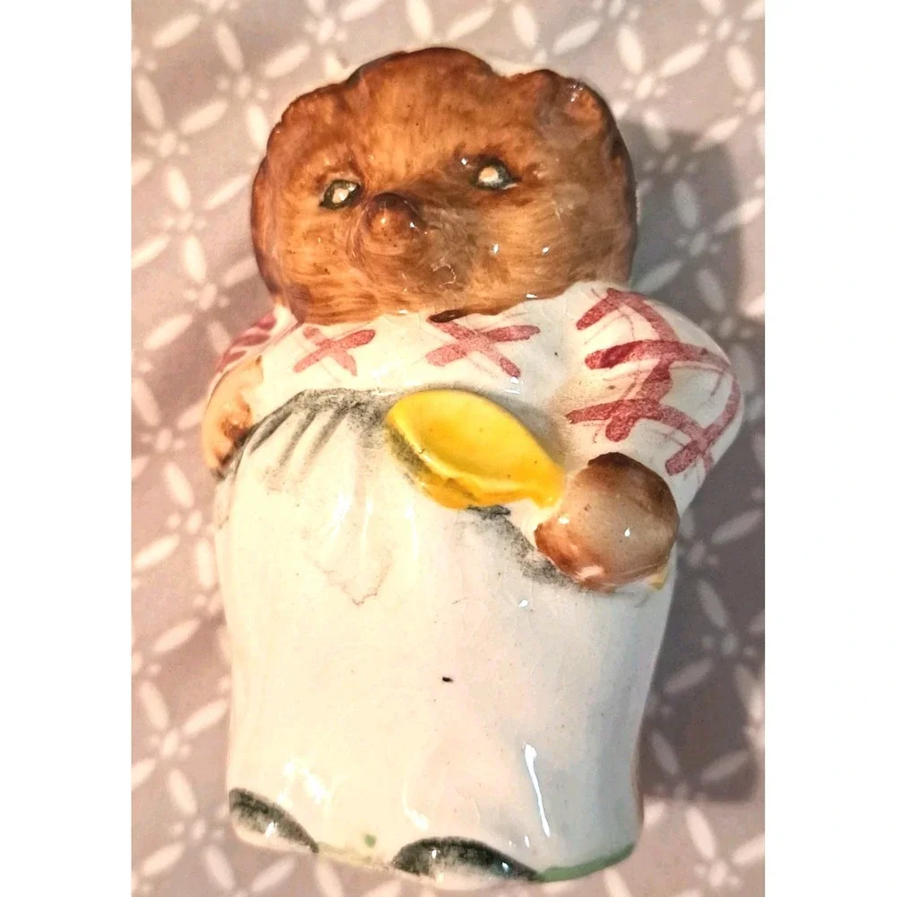Vtg 1950s Hedgehog Mole Couple‎ Salt & Pepper Shakers Japan Anthropomorphic